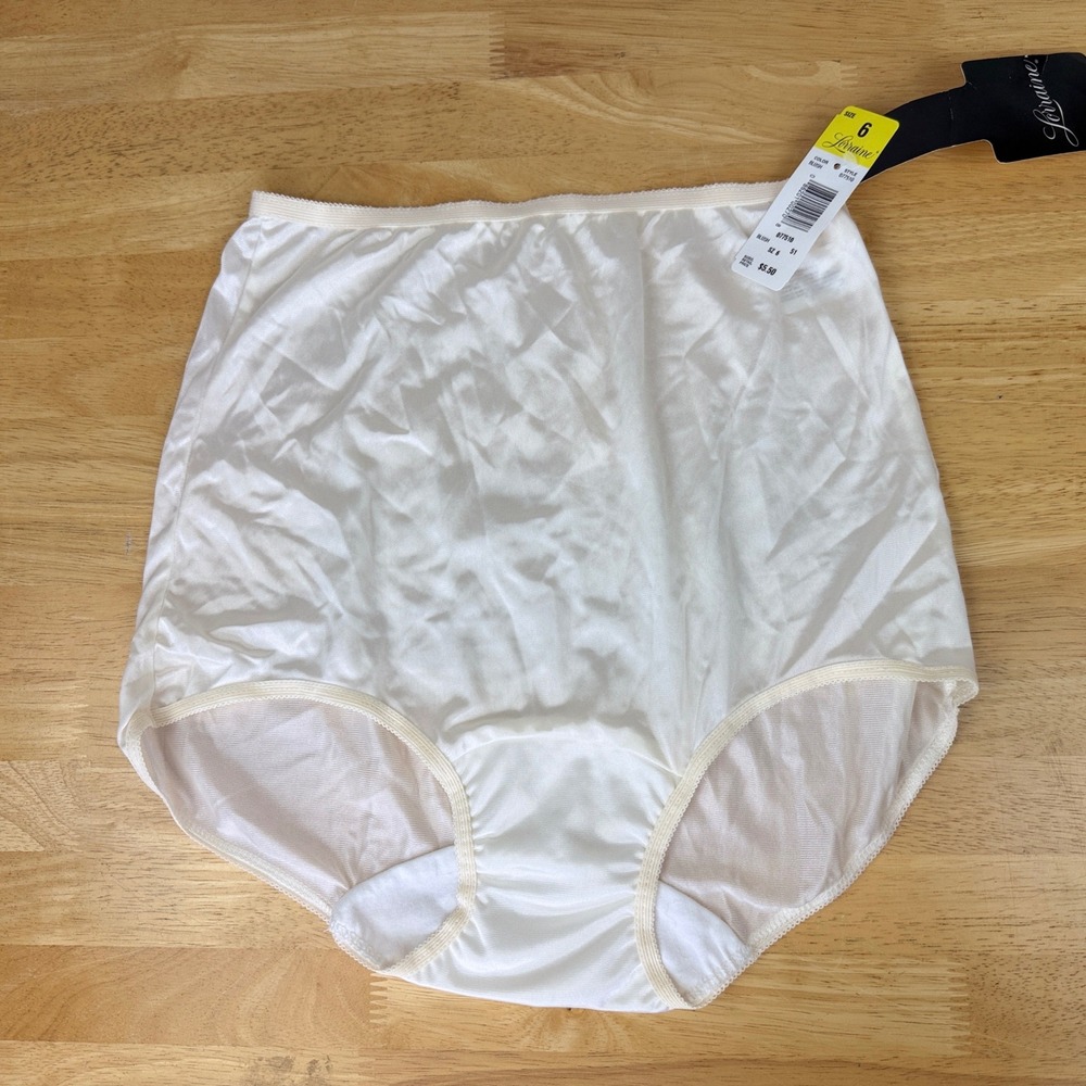 Lorraine 077510 Vintage High Waist Brief Panties Blush Cream Nylon Size 6 NWT